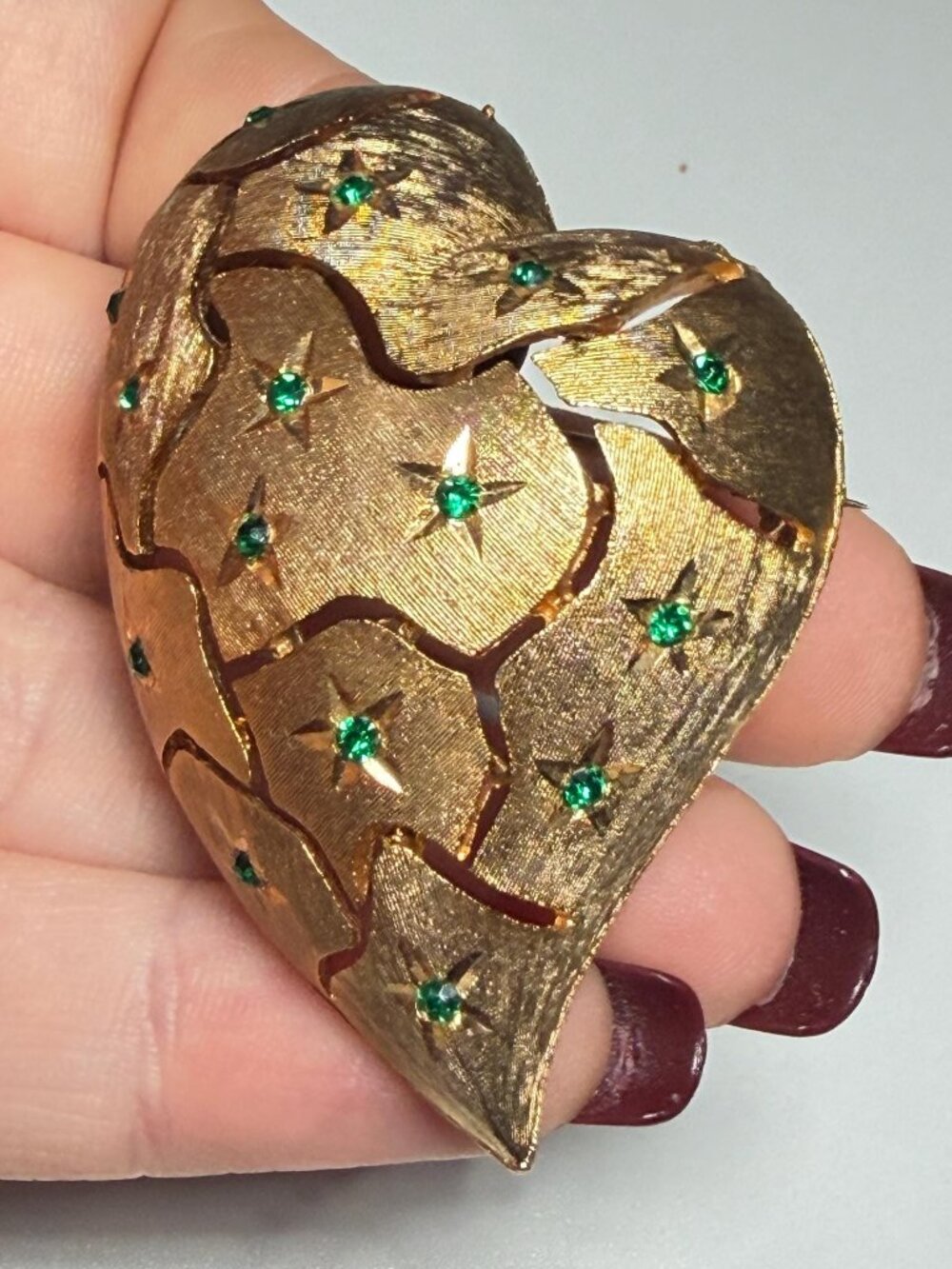 Puffed Heart Brooch Signed JJ Green Rhinestones Vintage - Picture 3 of 8